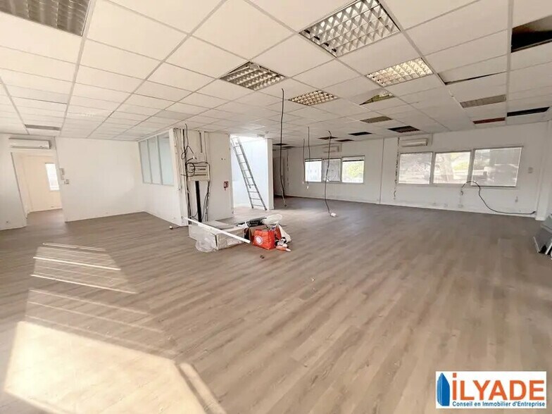 135 Avenue Braye De Cau, Aubagne à louer - Photo intérieure – Image 3 sur 9