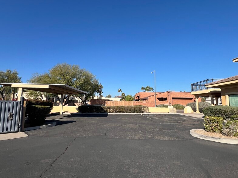 16448 N 40th St, Phoenix, AZ à vendre - Photo de l’immeuble – Image 3 sur 22