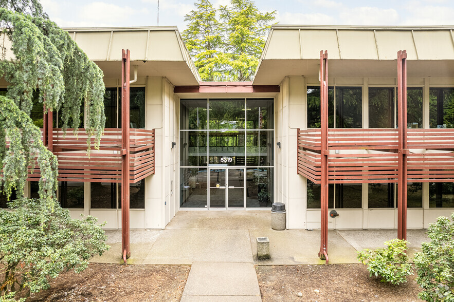 5319 SW Westgate Dr, Portland, OR à louer - Photo de l’immeuble – Image 3 sur 5