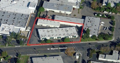3301-3321 W Warner Ave, Santa Ana, CA - VUE AÉRIENNE  vue de carte - Image1