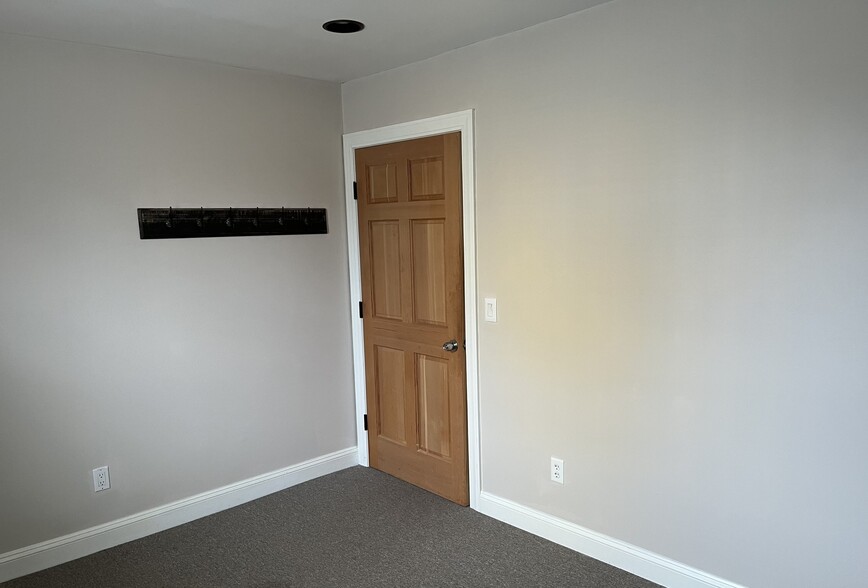 3642 Main St, Stone Ridge, NY à louer - Photo de l’immeuble – Image 3 sur 8