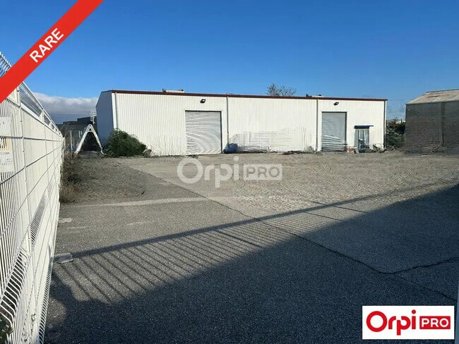 Plus de détails pour Local d'activités à louer