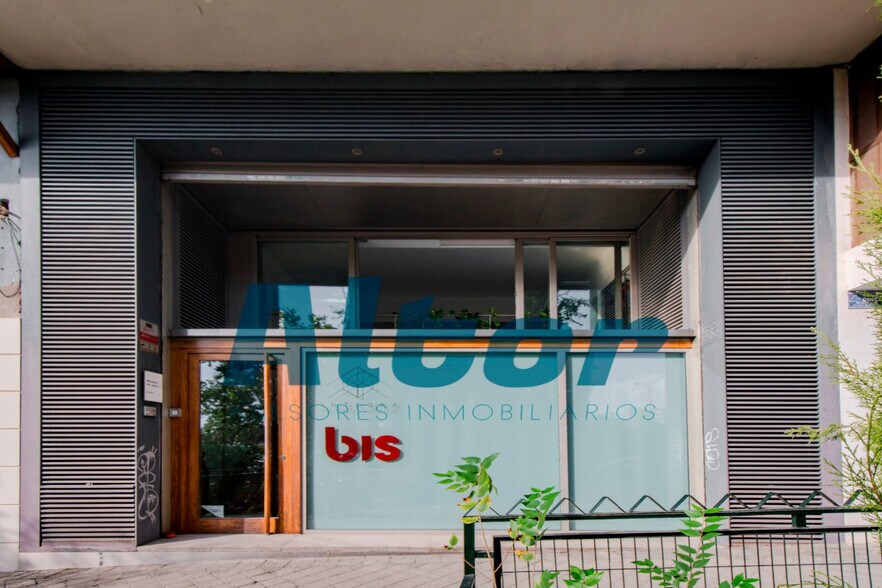 Immeuble residentiel dans Madrid, Madrid à vendre - Photo principale – Image 1 sur 8
