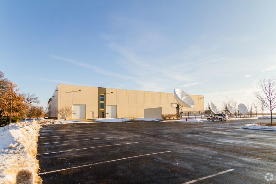 2850-2880 Vision Ct, Aurora, IL à vendre - Photo de l’immeuble – Image 3 sur 4