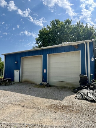 Plus de détails pour 15245 Emerald Isle Dr, Clive, IA - Industriel/Logistique à vendre