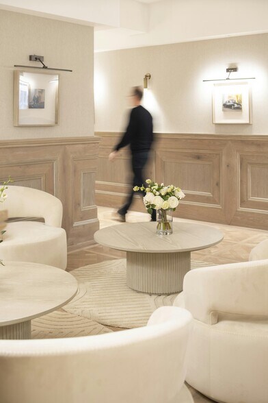 25 Christopher St, Londres à louer - Photo de l’immeuble – Image 3 sur 40