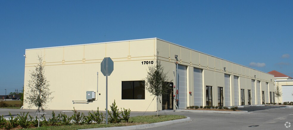 17010 Alico Commerce Ct, Fort Myers, FL à louer - Photo de l’immeuble – Image 3 sur 4