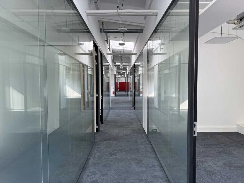 Bureau dans Vanves à louer - Photo intérieure – Image 3 sur 21