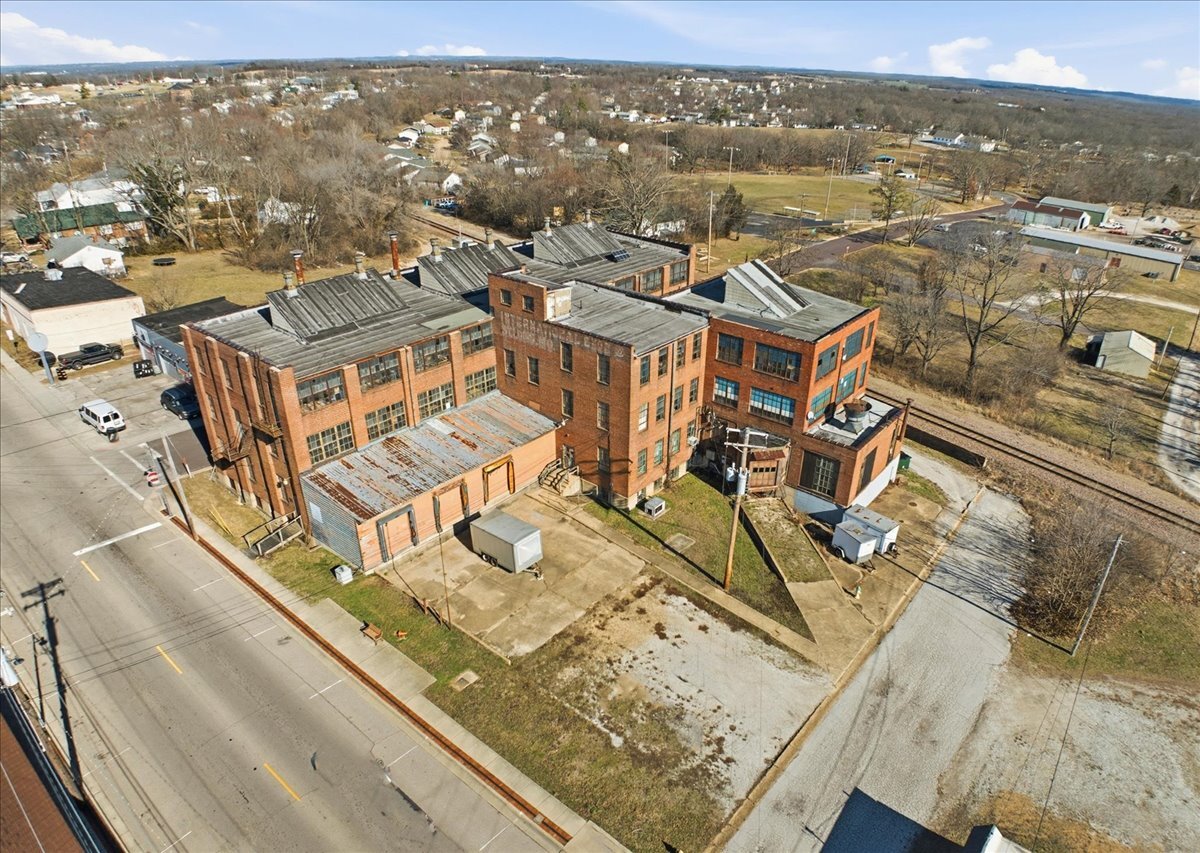 160 N Main St, Saint Clair, MO à vendre Photo principale– Image 1 sur 12