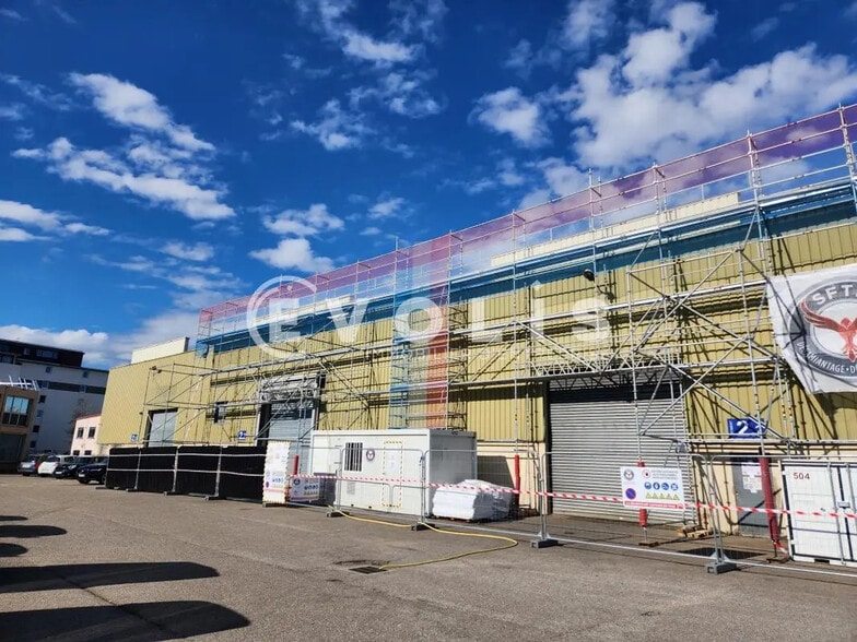42 Avenue Du Progrès, Chassieu à louer - Photo de l’immeuble – Image 3 sur 9