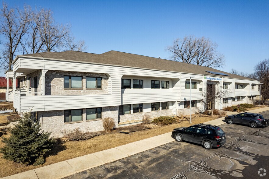 128 E Olin Ave, Madison, WI à louer - Photo principale – Image 1 sur 3