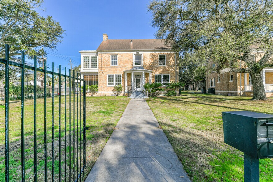 1424 45th st, Galveston, TX à vendre - Photo de l’immeuble – Image 2 sur 43