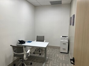 59 E Foothill Blvd, Arcadia, CA à louer Photo intérieure– Image 1 sur 1