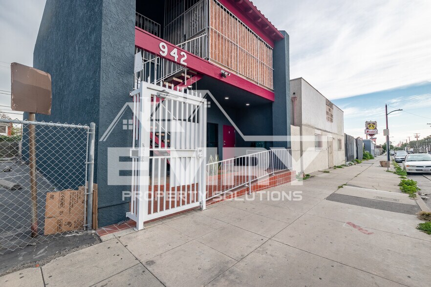 942 S Gerhart Ave, Commerce, CA à louer - Photo de l’immeuble – Image 2 sur 28