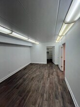 813 E Michigan Ave, Ypsilanti, MI à louer Photo intérieure– Image 2 sur 7