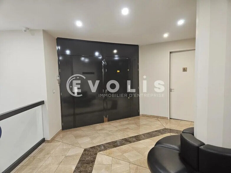 Bureau dans Saint-Aubin à louer - Photo de l’immeuble – Image 2 sur 10