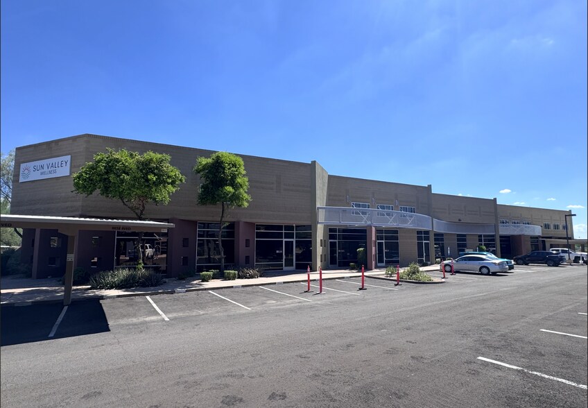 16573 N 92nd St, Scottsdale, AZ à louer - Photo de l’immeuble – Image 2 sur 4