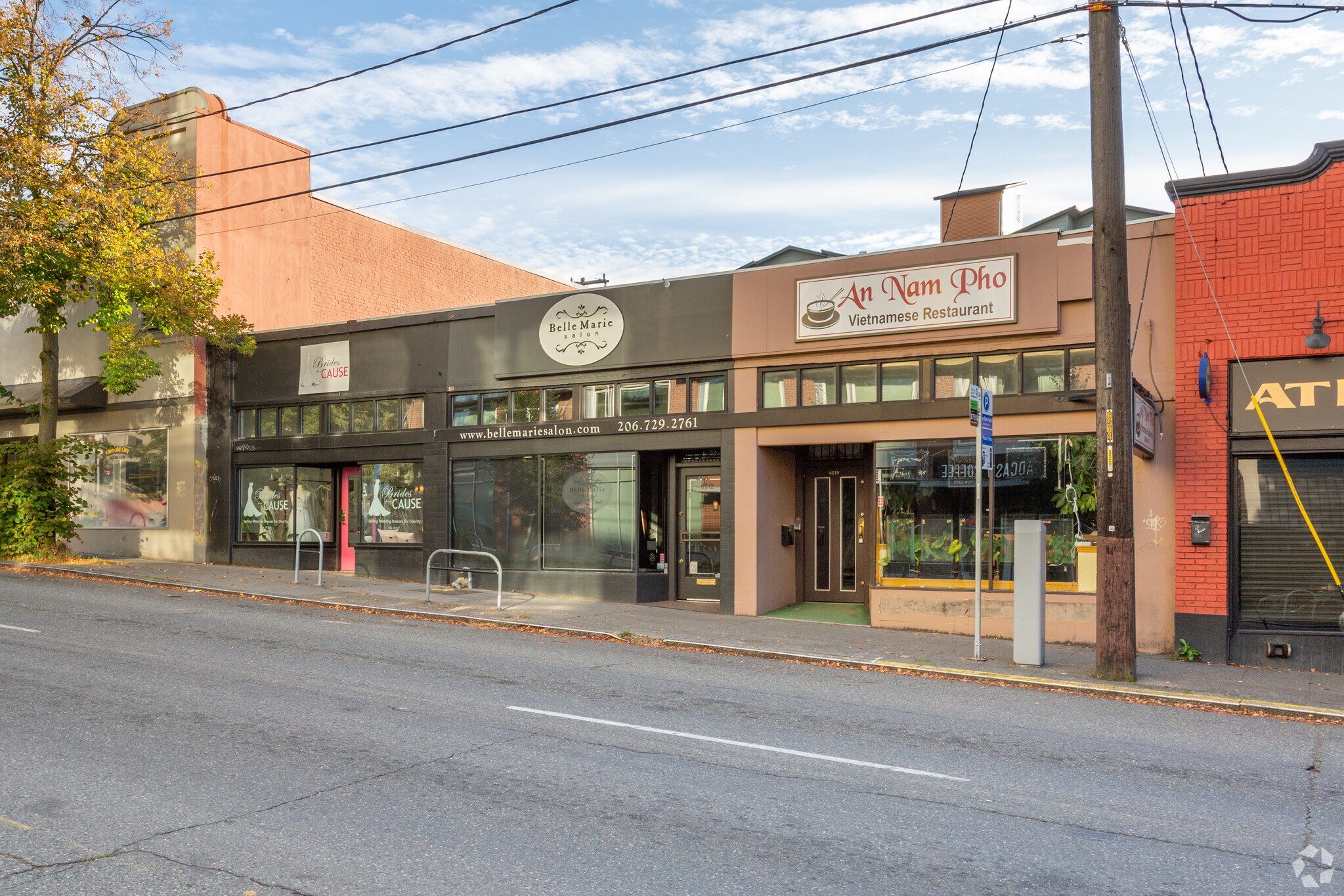 6512 Roosevelt Way, Seattle, WA à louer Photo principale– Image 1 sur 4