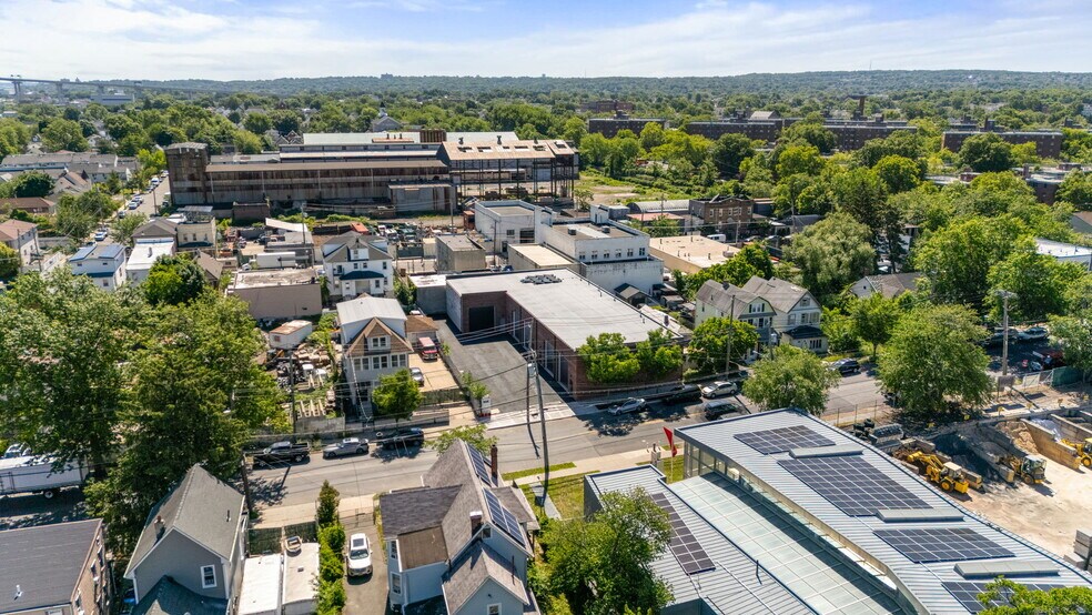 209 South Ave, Staten Island, NY à louer - Aérien – Image 2 sur 28