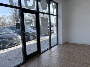 650 E Terra Cotta Ave, Crystal Lake, IL à louer Photo intérieure– Image 2 sur 9