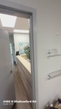 4480 N Shallowford Rd, Dunwoody, GA à louer - Vidéo sur l’annonce professionnelle 