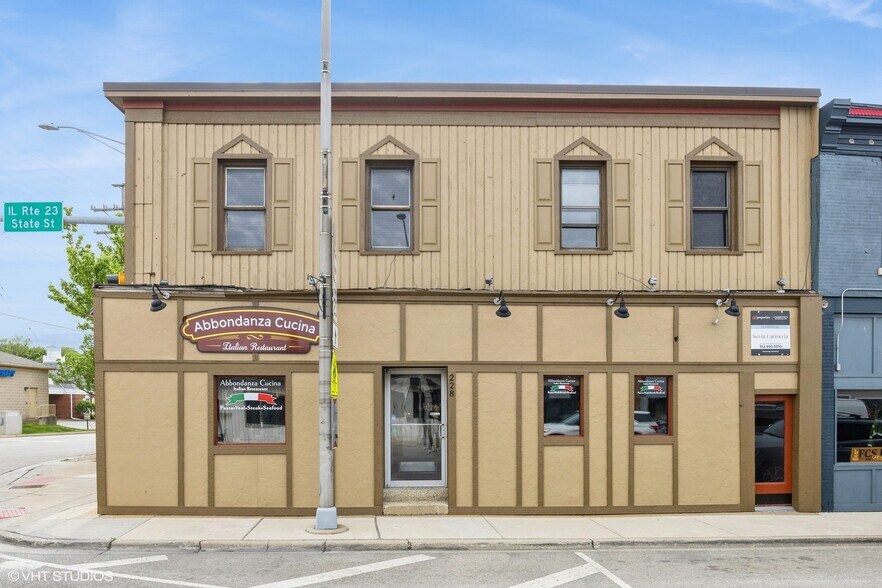 228 S State St, Marengo, IL à vendre - Photo de l’immeuble – Image 3 sur 28
