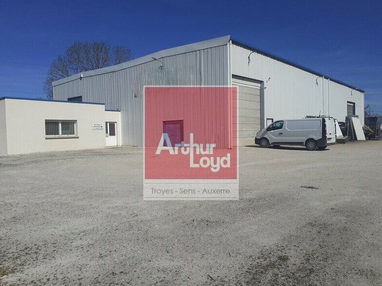 Industriel/Logistique dans Troyes à vendre - Photo de l’immeuble – Image 1 sur 7