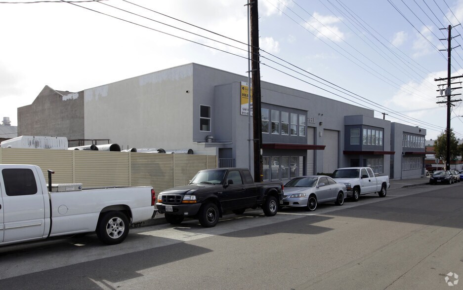 2061-2077 Kurtz St, San Diego, CA à louer - Photo de l’immeuble – Image 2 sur 3