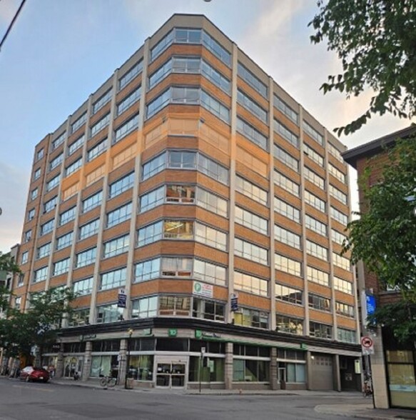 51-69 Av du Mont-Royal O, Montréal, QC à louer - Photo de l’immeuble – Image 3 sur 8