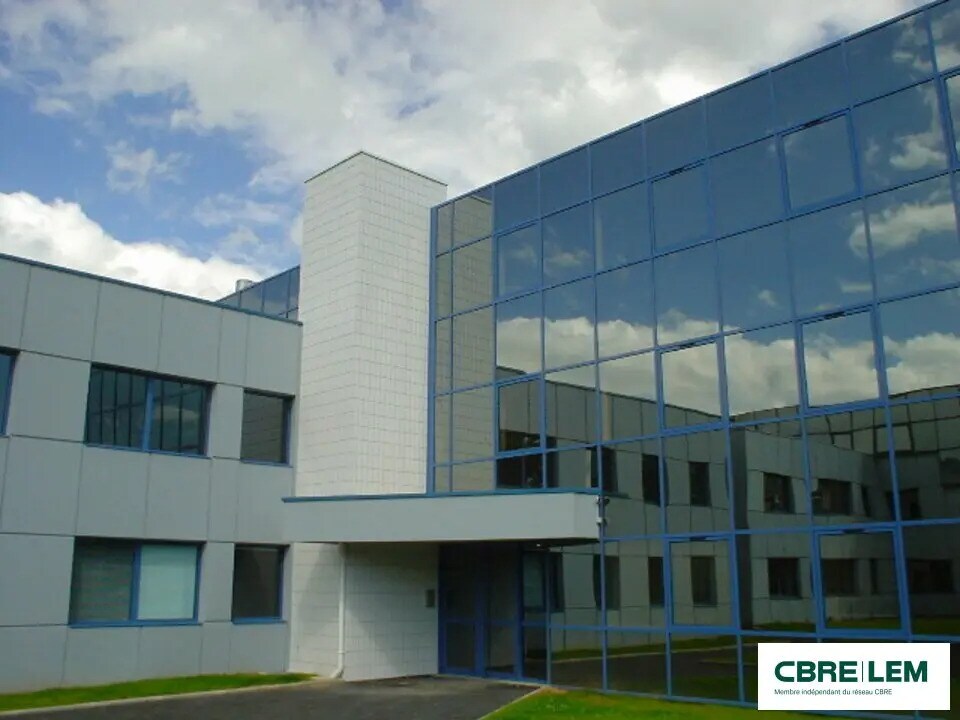 Bureau dans Hérouville-Saint-Clair à louer Photo de l’immeuble– Image 1 sur 11