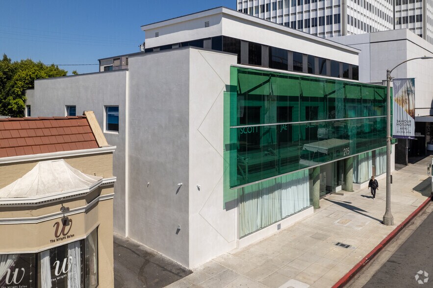 215 S La Cienega Blvd, Beverly Hills, CA à louer - Photo principale – Image 1 sur 8