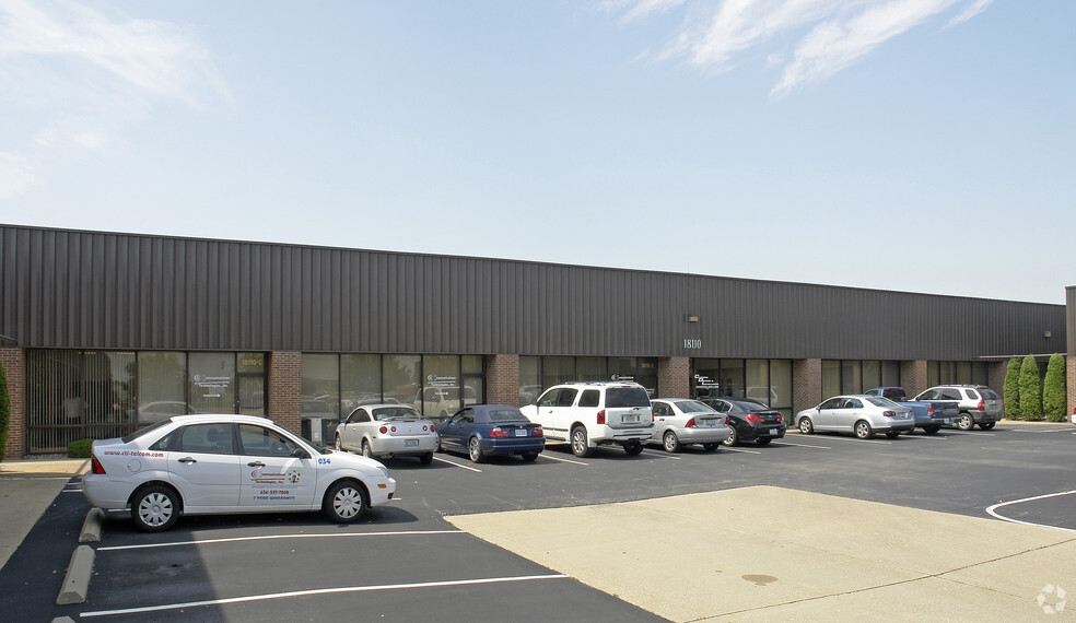 18102 Chesterfield Airport Rd, Chesterfield, MO à louer - Photo de l’immeuble – Image 1 sur 17