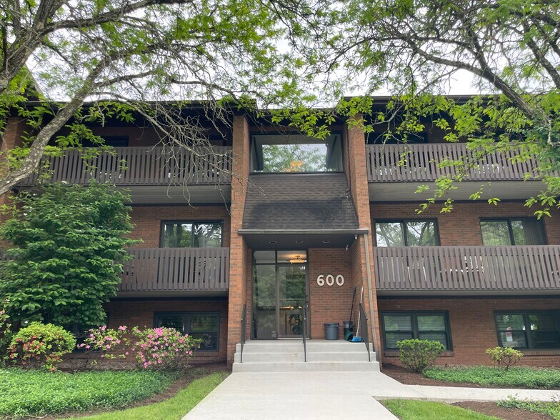 600 McKnight Park Dr, Pittsburgh, PA à louer - Photo de l’immeuble – Image 1 sur 48