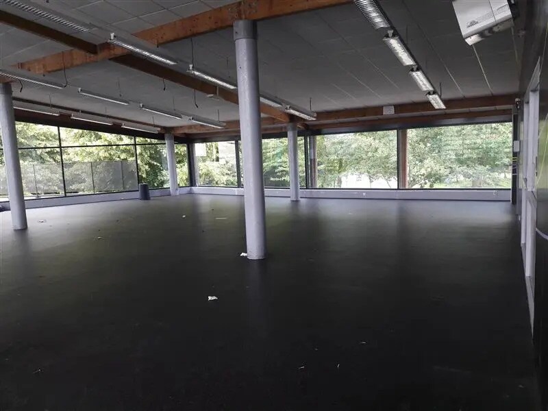 Local commercial dans Serris à louer Photo intérieure– Image 1 sur 7