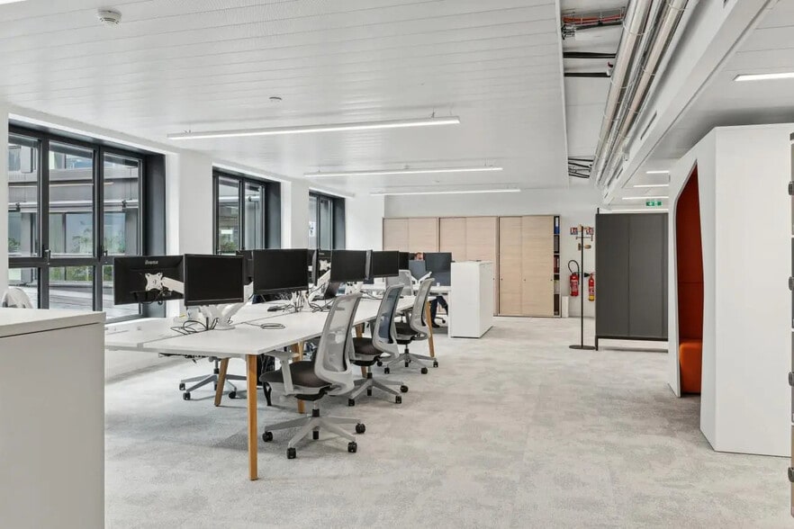 17 Rue Guillaume Tell, Paris à louer - Photo de l’immeuble – Image 3 sur 17