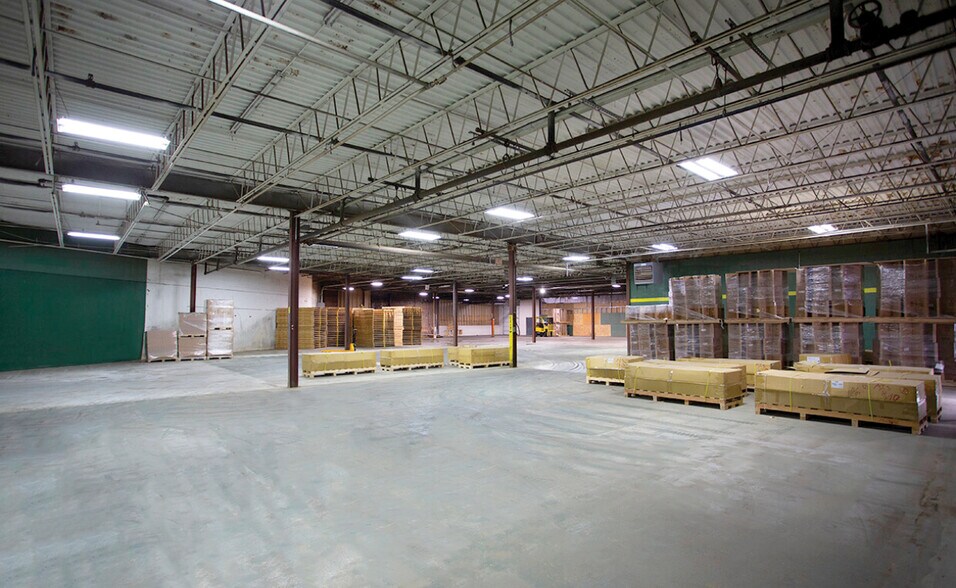 529 Lancaster St, Leominster, MA à louer - Photo de l’immeuble – Image 1 sur 4