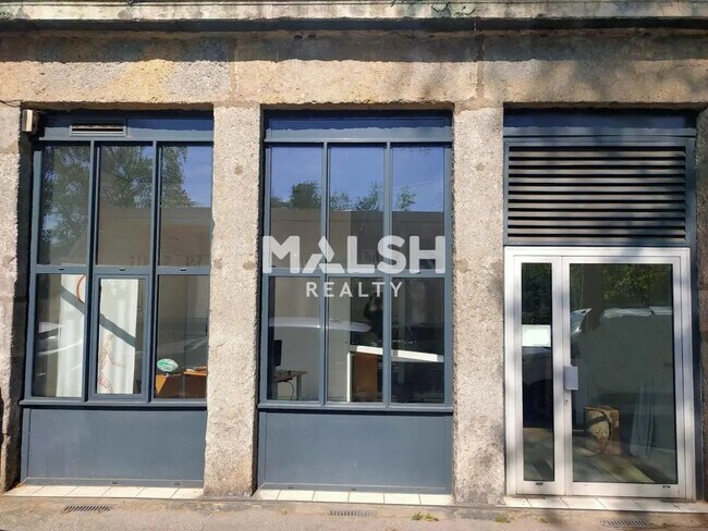 Plus de détails pour Bureau à vendre