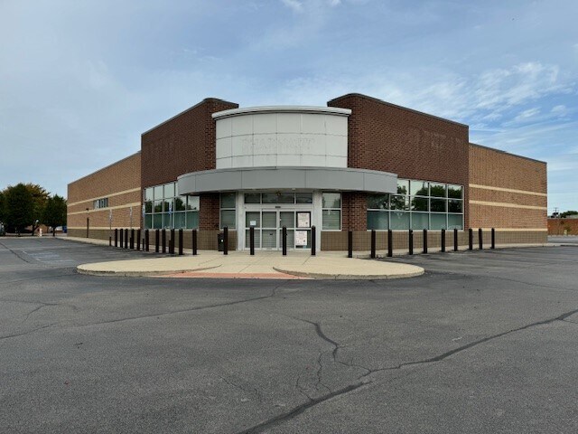 105 Golden Gate Plz, Maumee, OH à louer - Photo de l’immeuble – Image 1 sur 2