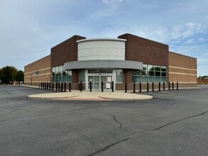 105 Golden Gate Plz, Maumee, OH à louer Photo de l’immeuble– Image 1 sur 1