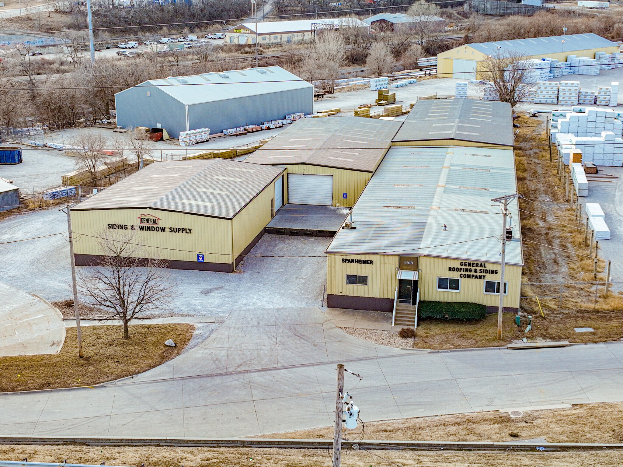 Beacon Roofing Supply portefeuille de 5 biens à vendre sur LoopNet.fr Photo principale– Image 1 sur 6