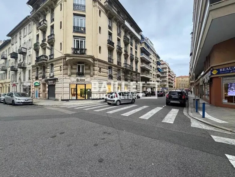 Local commercial dans Nice à louer - Photo de l’immeuble – Image 3 sur 11