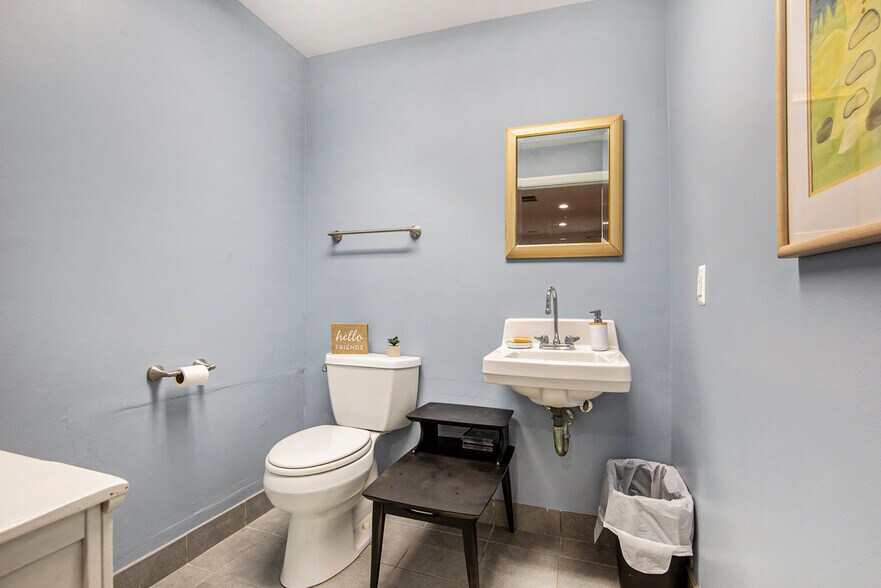 149 W Saint Clair St, Romeo, MI à vendre - Photo intérieure – Image 3 sur 23