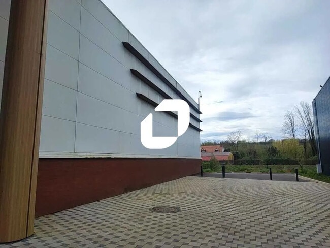 Plus de détails pour Local commercial à louer