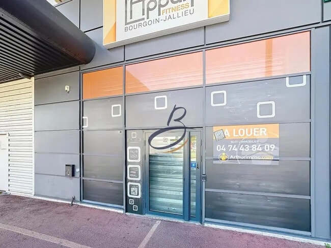 Plus de détails pour 151 Rue Isaac Asimov, Bourgoin-Jallieu - Local commercial à vendre