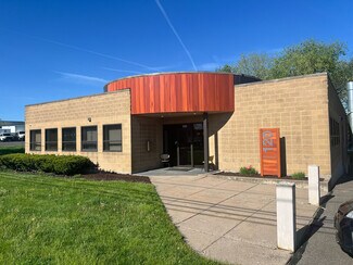 Plus de détails pour 120 Vanderbilt Ave, West Hartford, CT - Industriel/Logistique à vendre