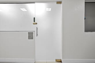 1940 Harrison St, Hollywood, FL à louer Photo intérieure– Image 1 sur 10