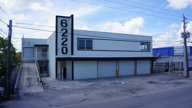 6220 NW 37th Ave, Miami, FL à louer Photo de l’immeuble– Image 1 sur 4