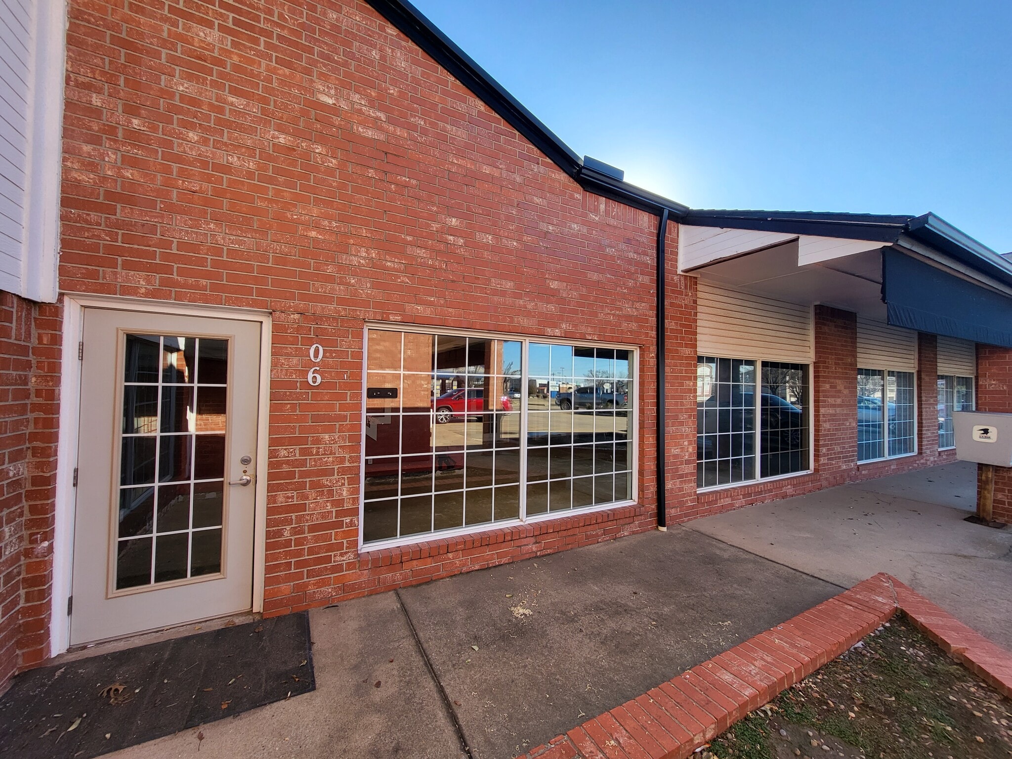 2300 S Broadway, Edmond, OK à louer Photo de l’immeuble– Image 1 sur 1