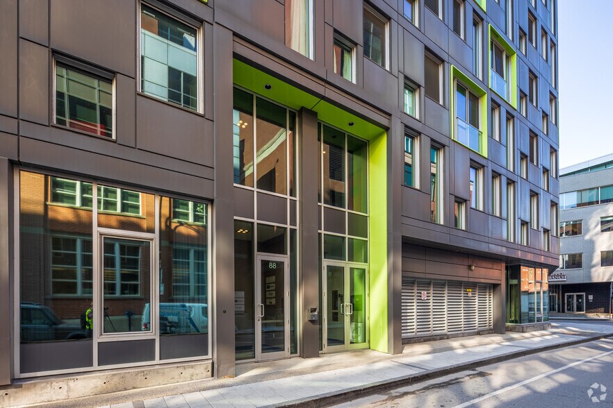 88 Rue Prince, Montréal, QC à vendre - Photo de l’immeuble – Image 3 sur 3