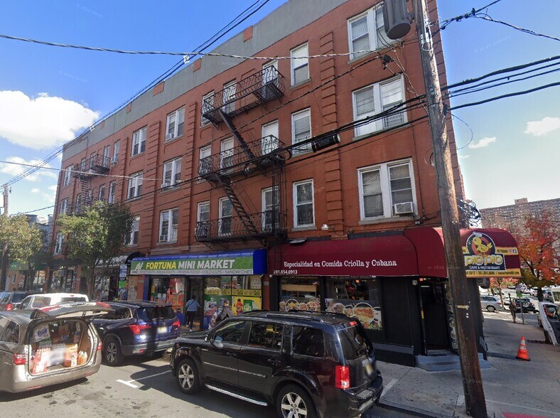 5806 Hudson Ave, West New York, NJ à vendre - Photo de l’immeuble – Image 3 sur 4